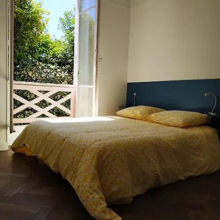 2 Pieces, Proche Plage, Commerces, Restaurants Appartement *